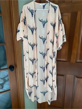 Women’s pink skull print kimono